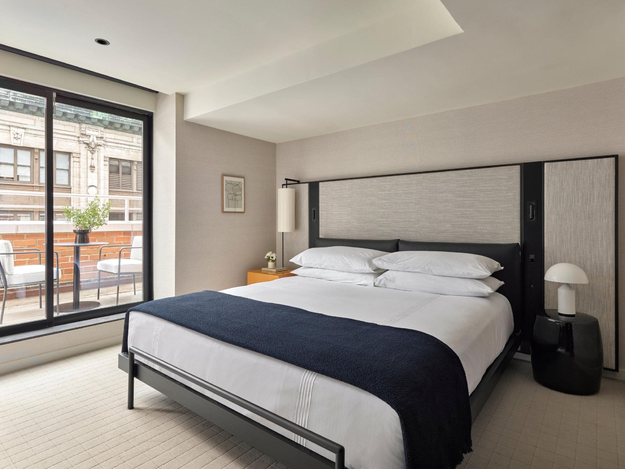 PLATINUM, NOMAD, PREMIUM, SUITE, TERRACE