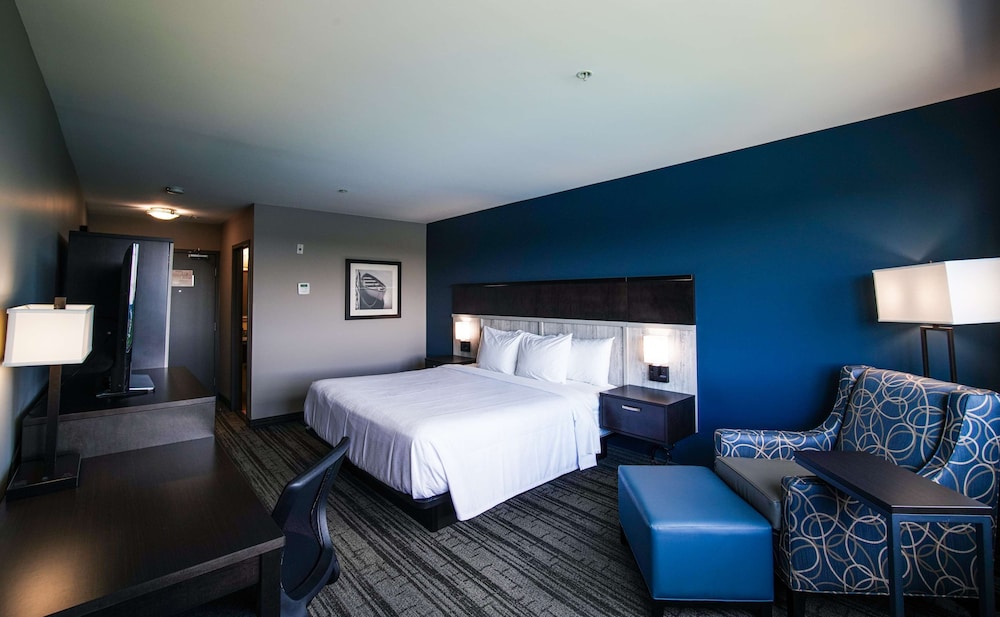 Best Western Plus Chocolate Lake Hotel 23/80