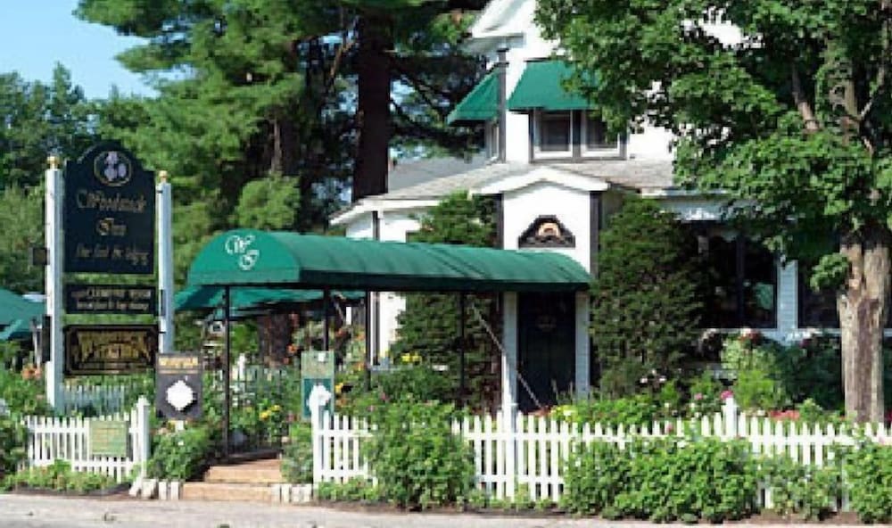 WoodStock Inn 5/43