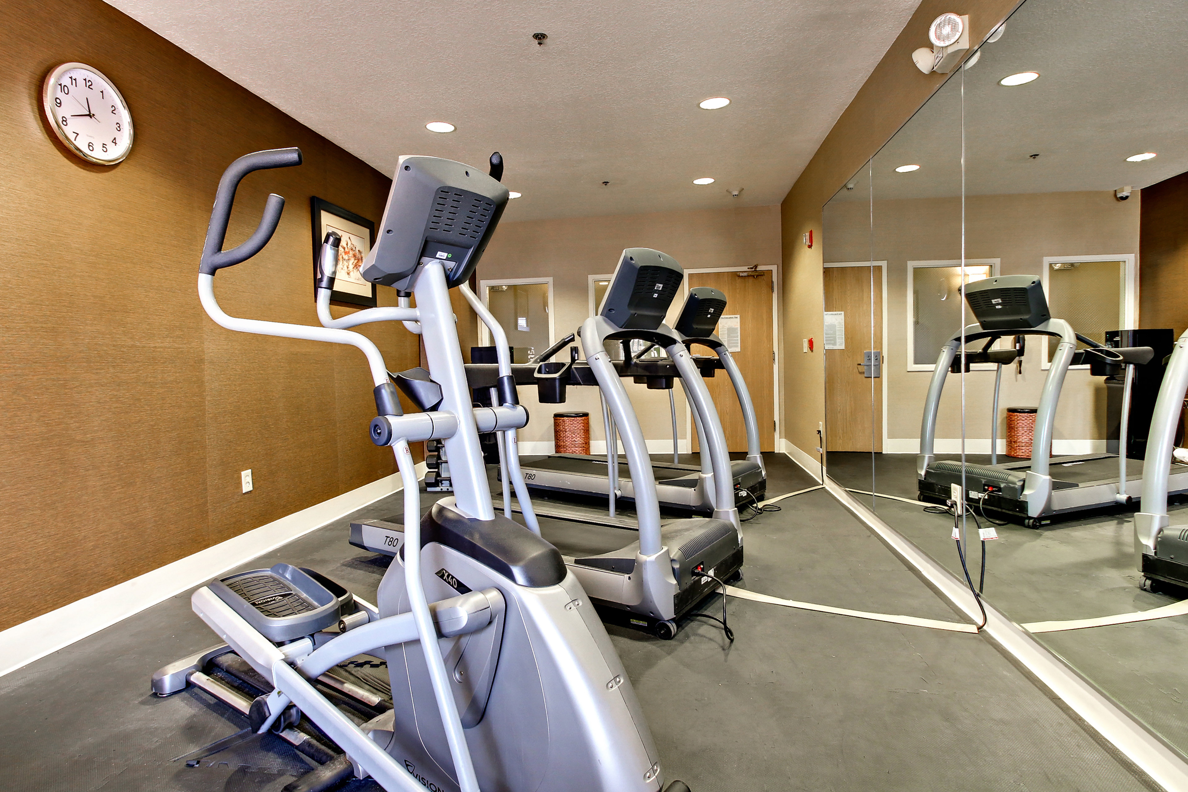 Holiday Inn Express Suites Jacksonville South I 295 44/73