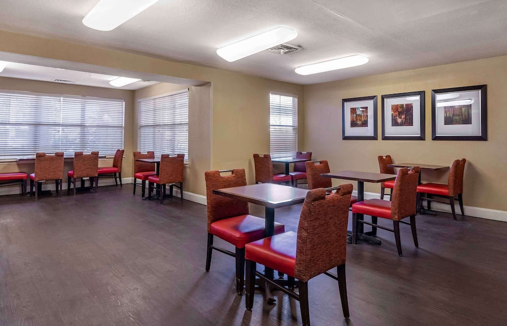 Extended Stay America - Tampa - Airport - N. West Shore Blvd 59/73