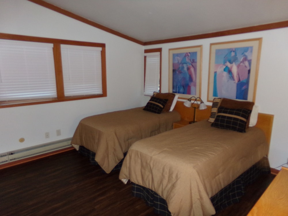 Tennis Townhome 2 Bed 2 5 Bath 13/50