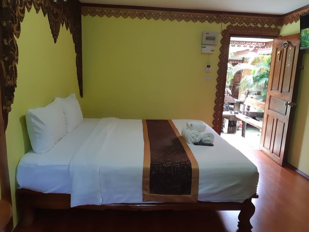 MONTRI RESORT DONMUANG BANGKOK 10/60