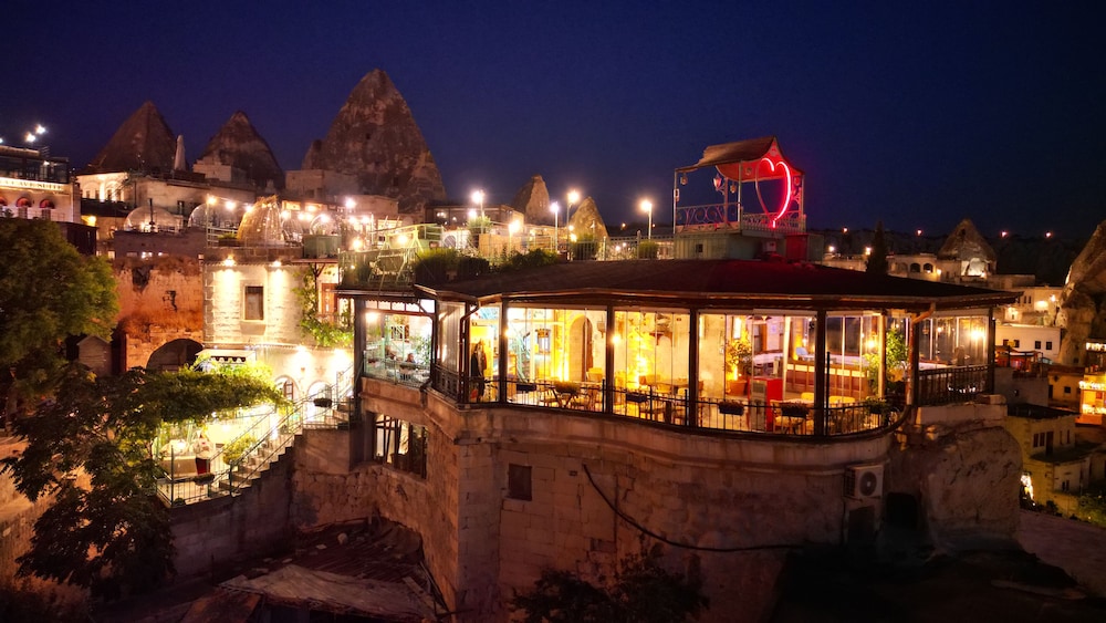 Maccan Cave Hotel 1/70