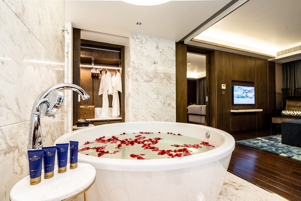 Divalux Resort And Spa 24/50