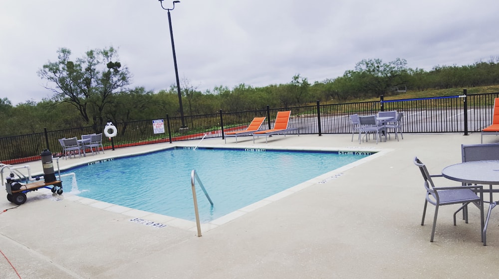 HOLIDAY INN ABILENE - NORTH COLLEGE AREA 32/63