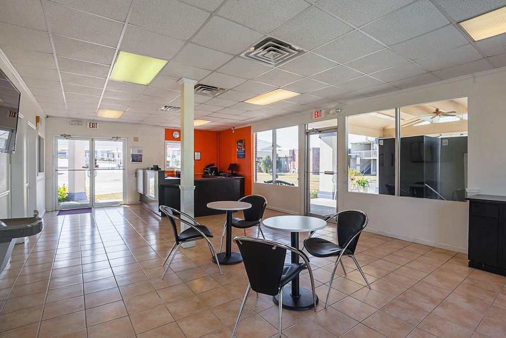 Motel6 Tifton, GA 30/42