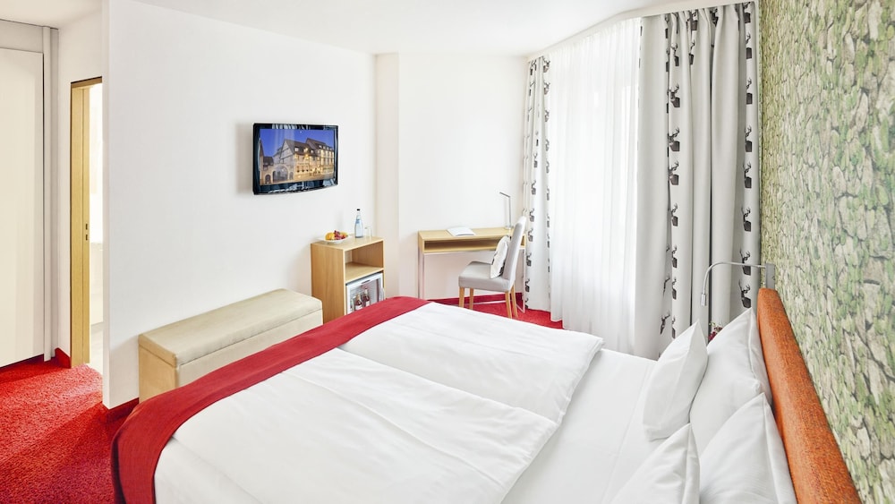 Hirsch Hotel 11/66