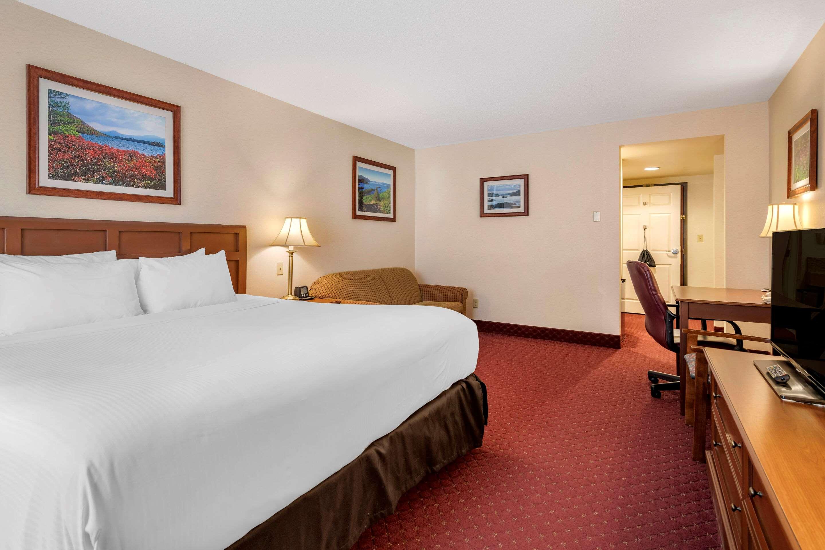 ROOM, KING BED, ACCESSIBLE