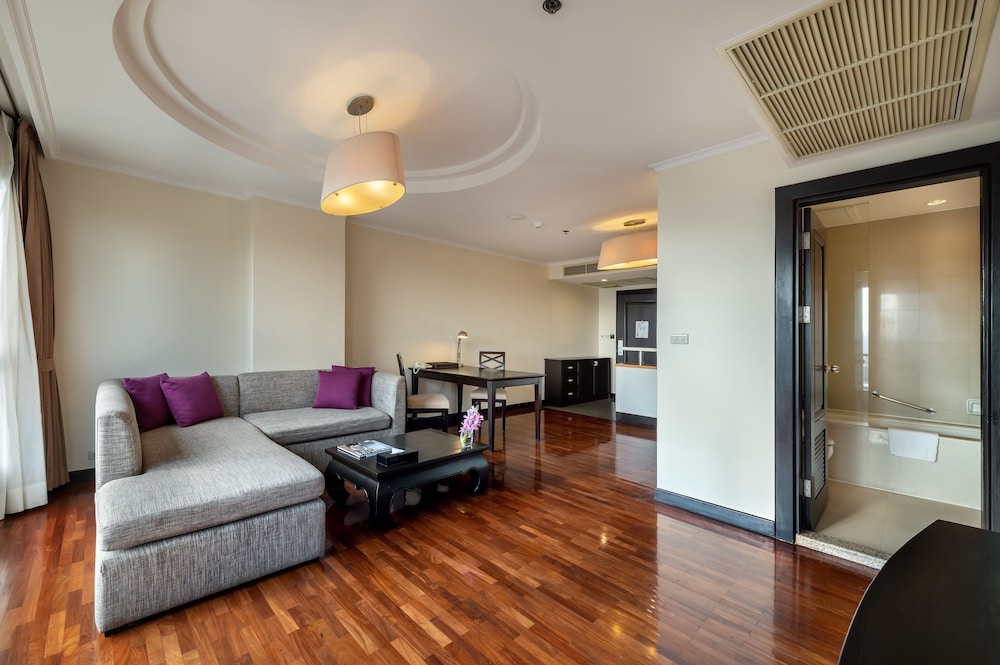 Bandara Silom Suites, Bangkok 31/78