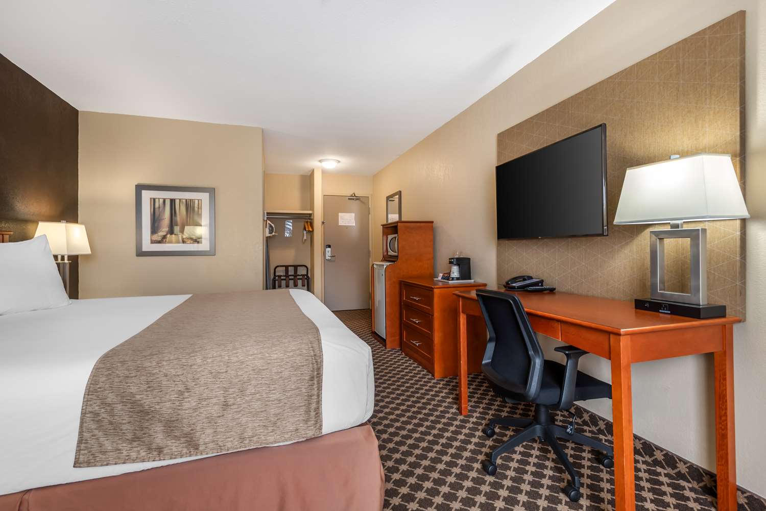 Best Western Strathmore Inn 22/25