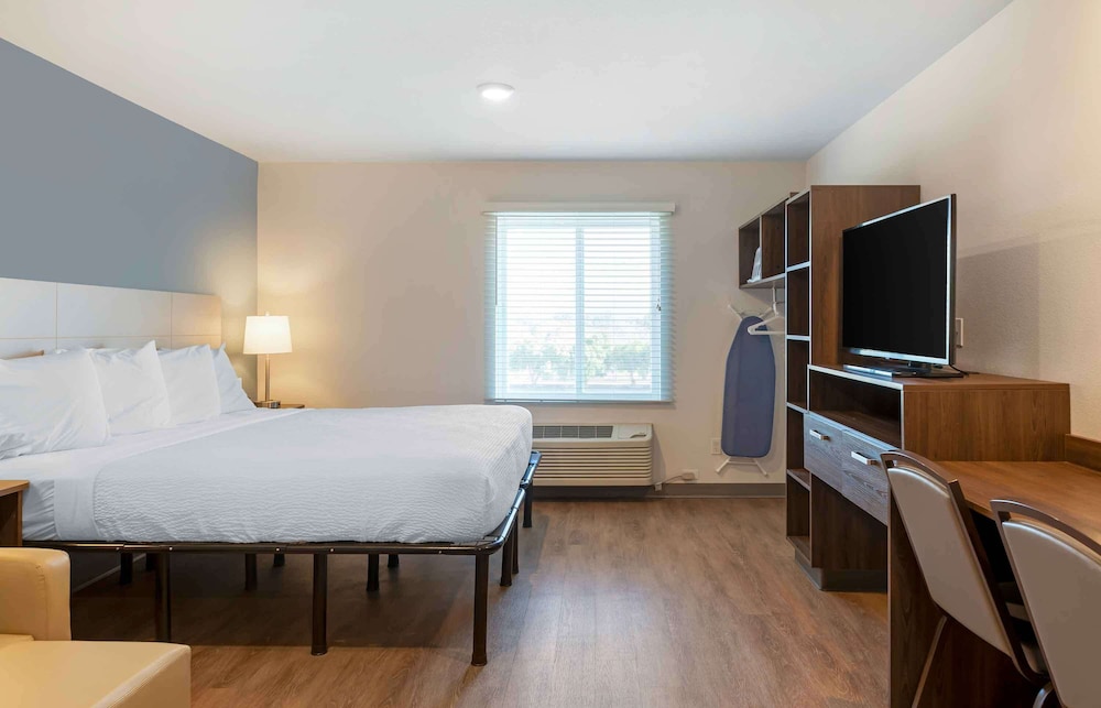 Extended Stay America Select Suites - Tampa - Northeast 4/24