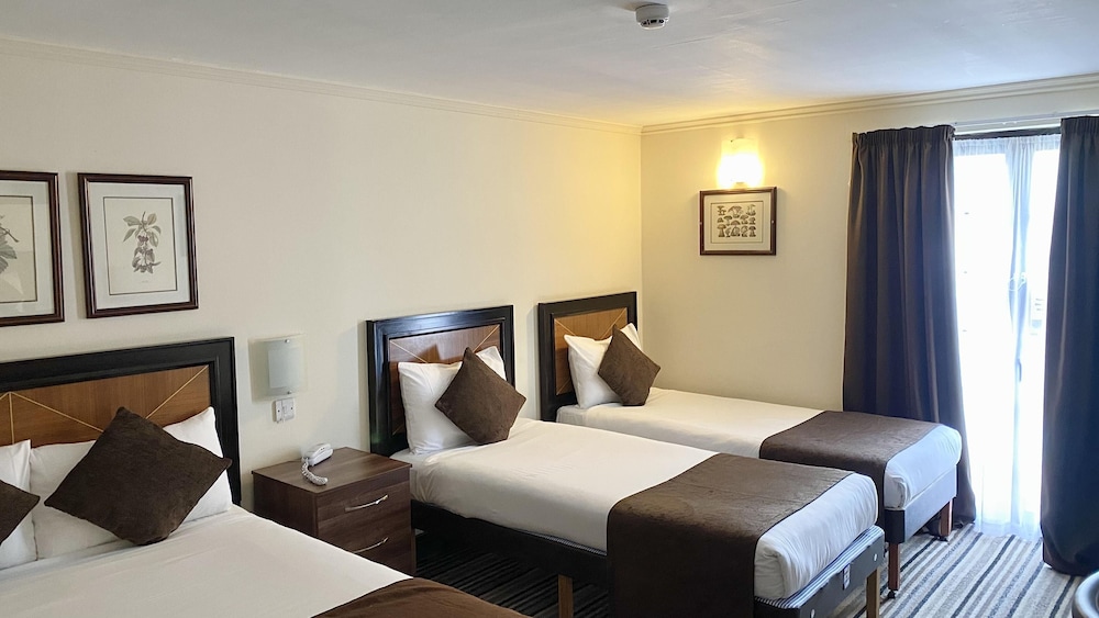 Europa Gatwick Hotel 15/50