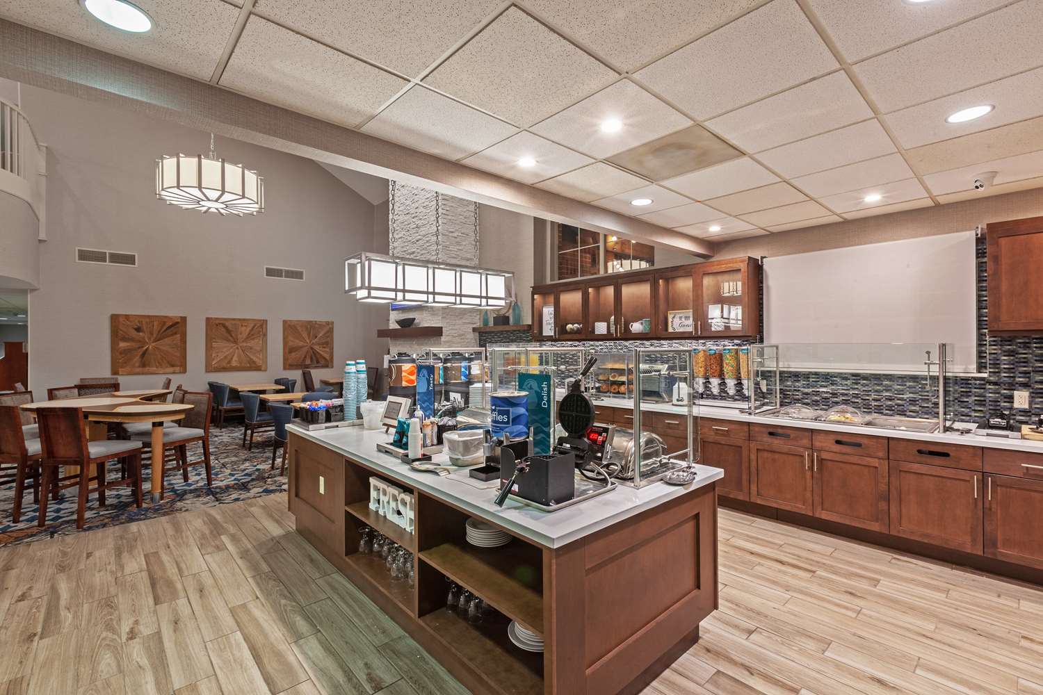 restaurant cafeteria