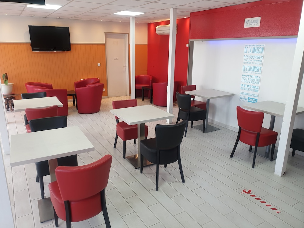 Kyriad Direct Poissy Acheres 11/20