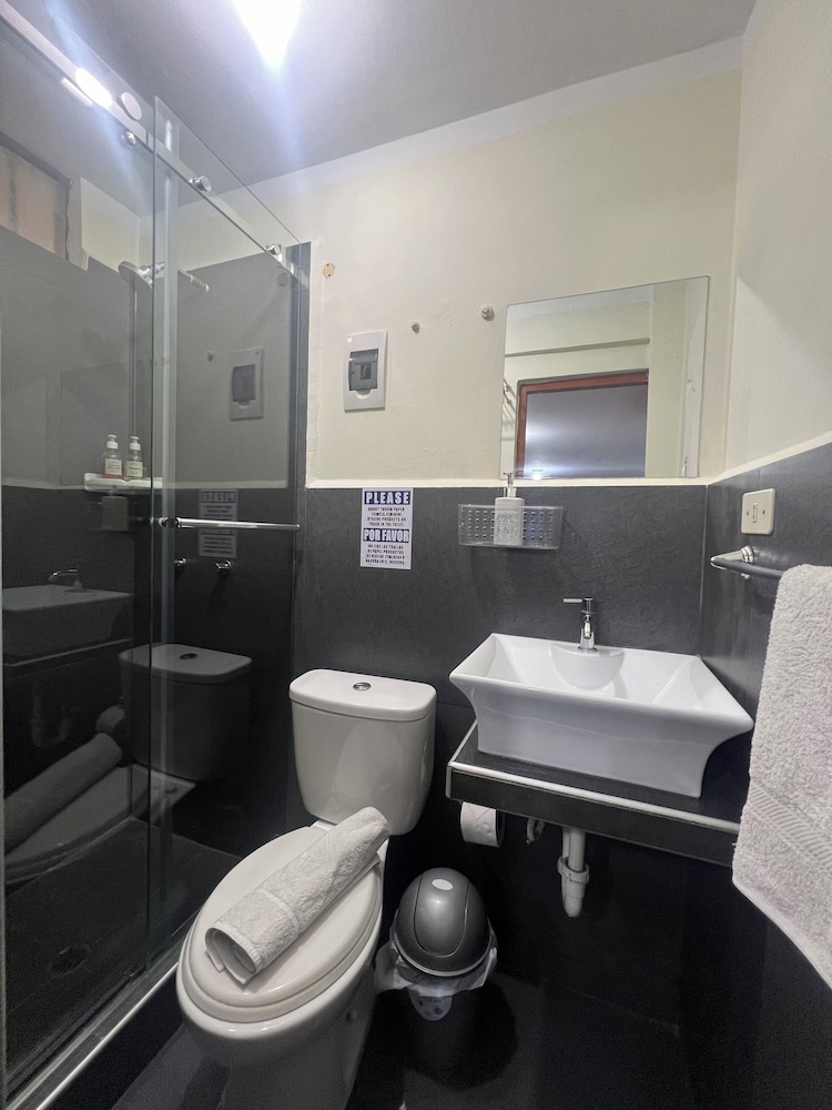 Lima Airport Tampu B&B 50/50