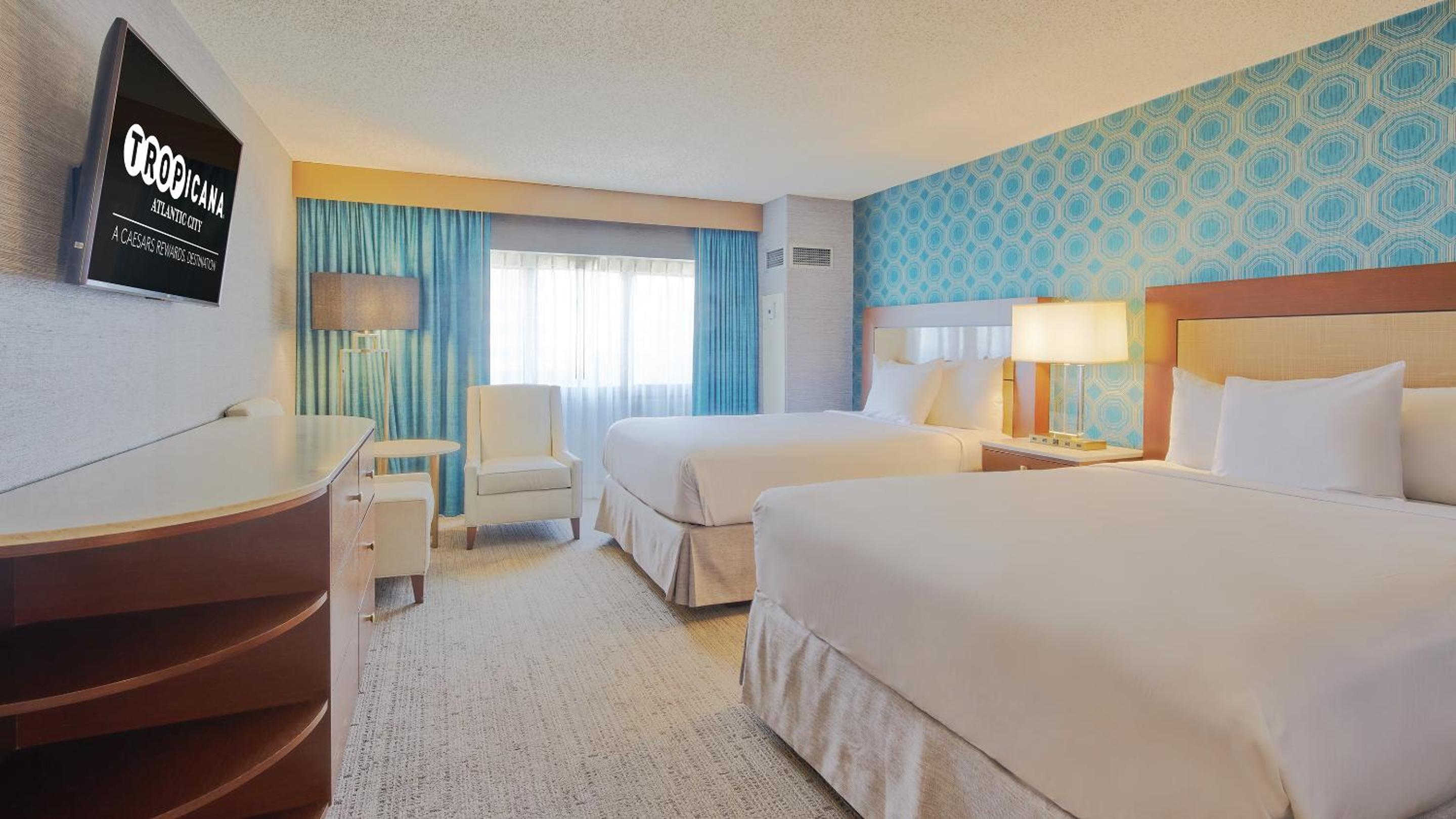 DELUXE, 2 QUEEN BEDS, OCEAN VIEW, SOUTH WING