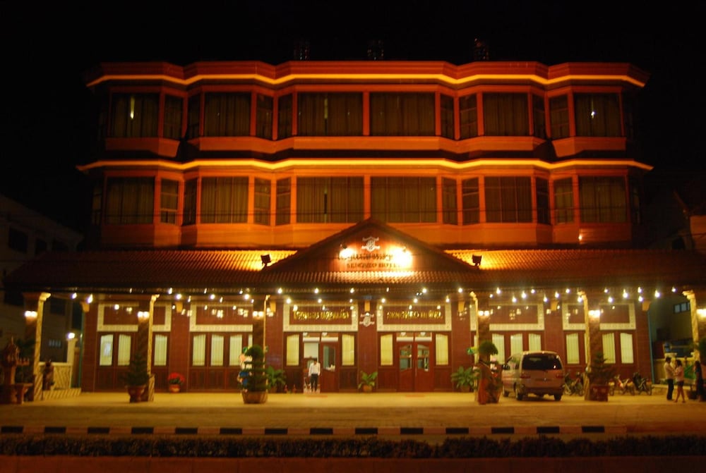 Sengkeo Hotel 6/50