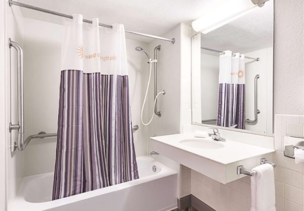 La Quinta Inn Sacramento North 7/39