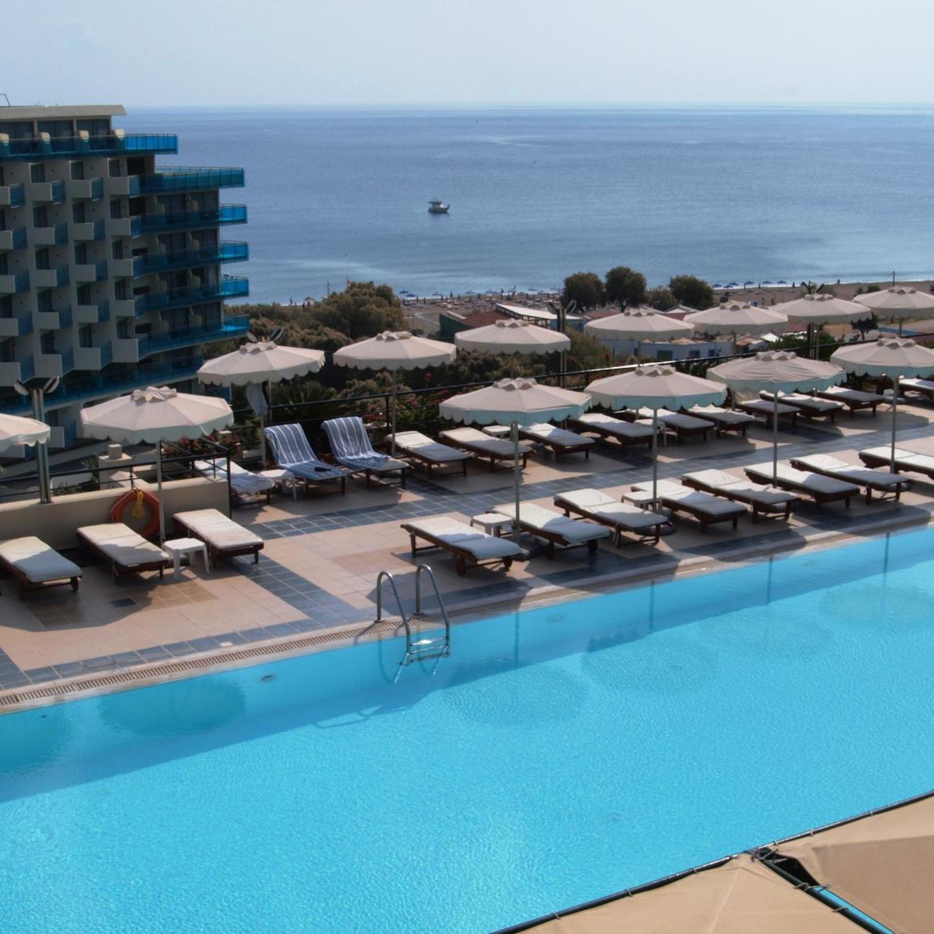 CALYPSO PALACE HOTEL 33/54