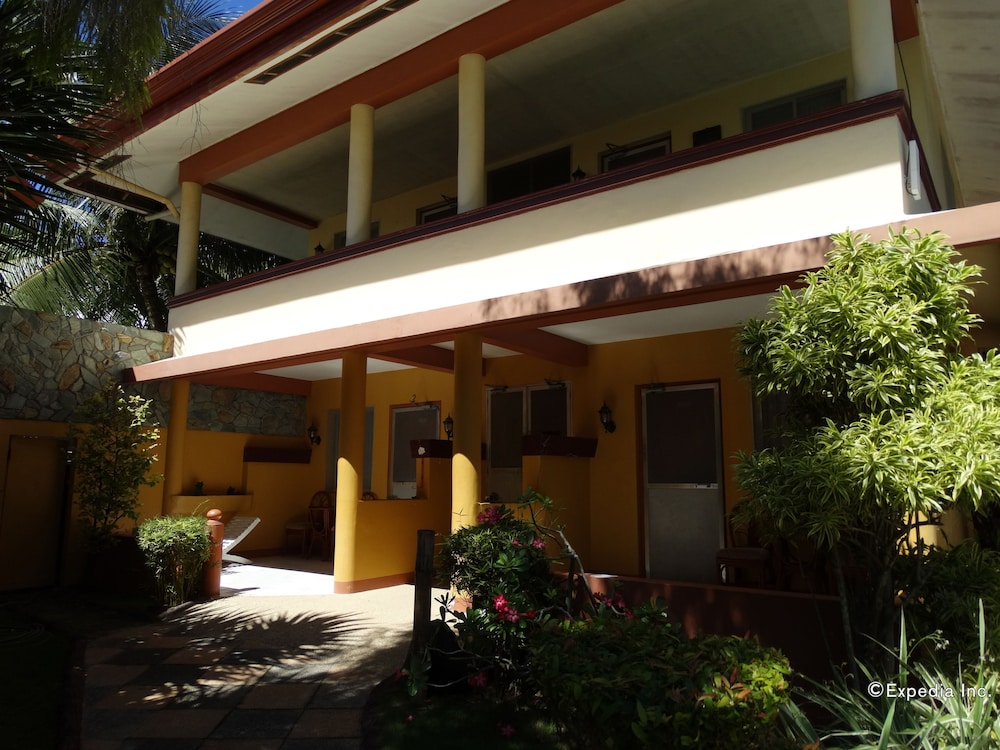 Lost Horizon Beach Dive Resort 2/64
