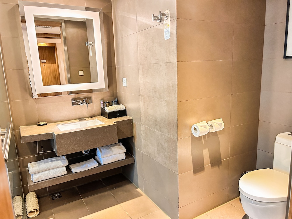 NOVOTEL GUIYANG DOWNTOWN 43/44
