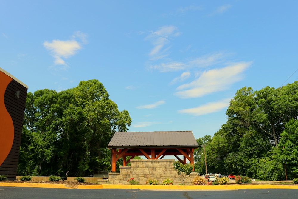 Quality Inn South Boston - Danville East 1/42