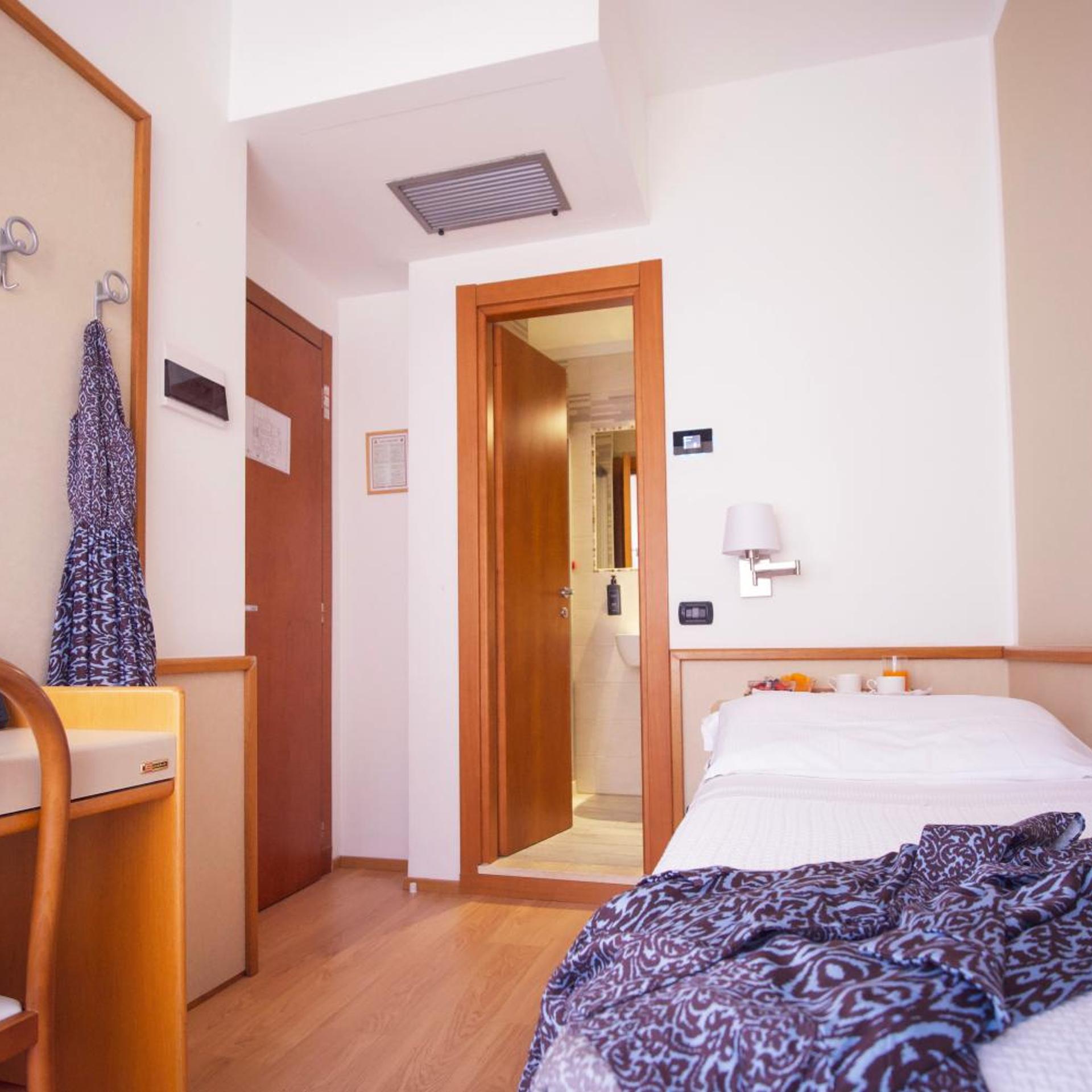 غرفة مفردة، Hotel Florida Lerici 5/17
