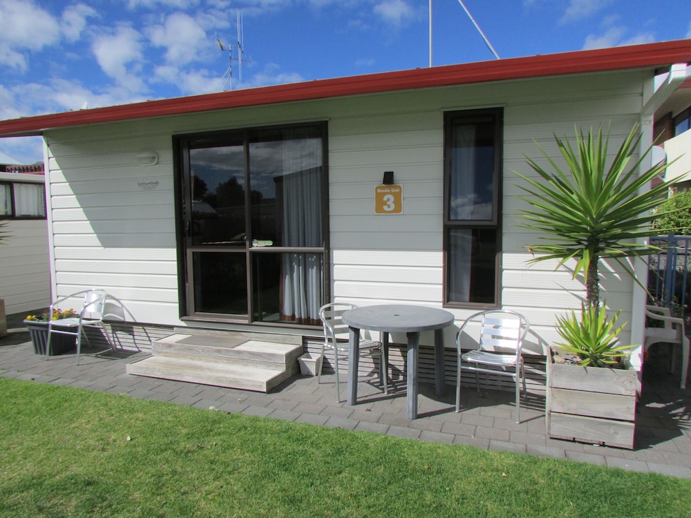 Cosy Corner Holiday Park 44/50