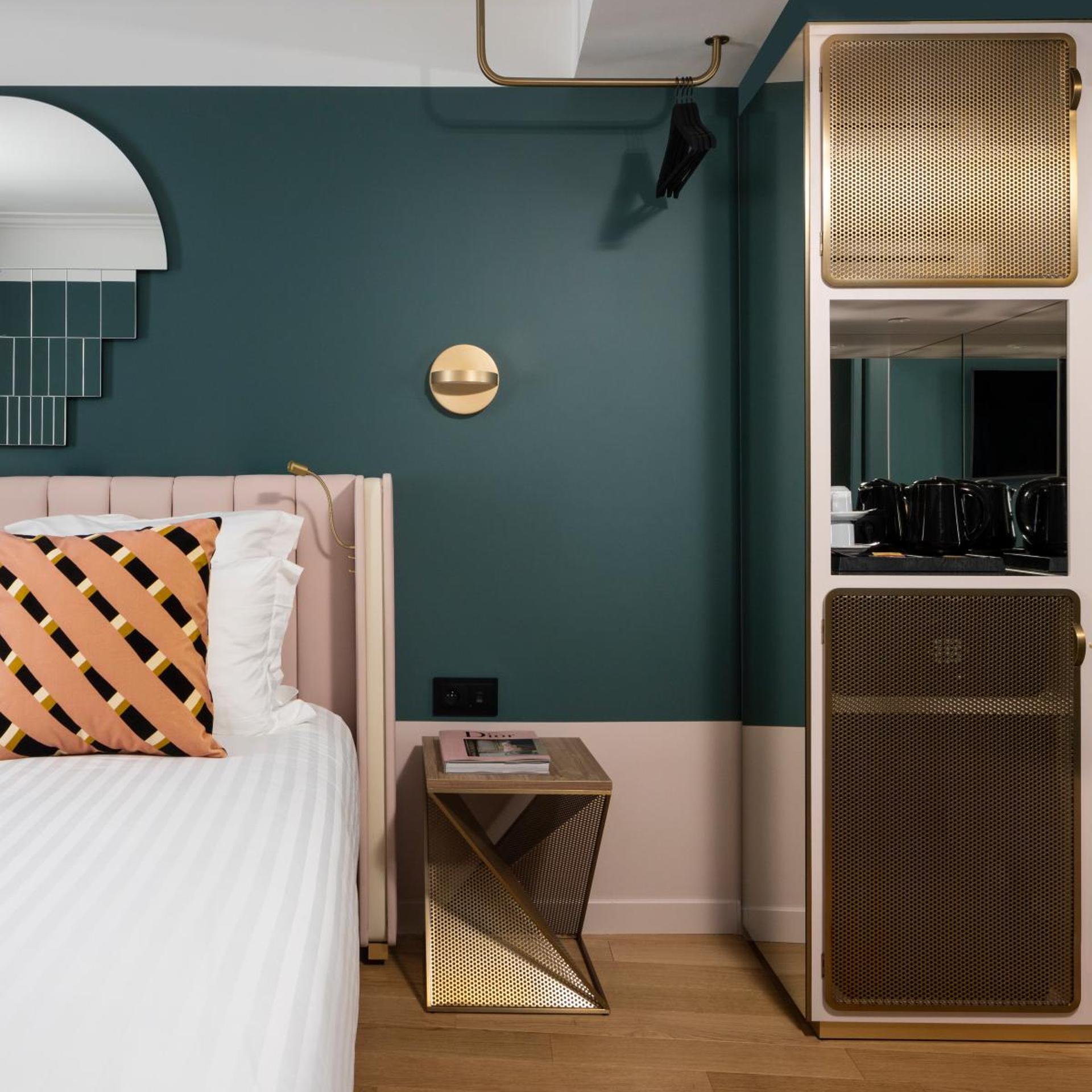 Courtyard, Executive, Double Bed، Hotel Parisianer 5/7