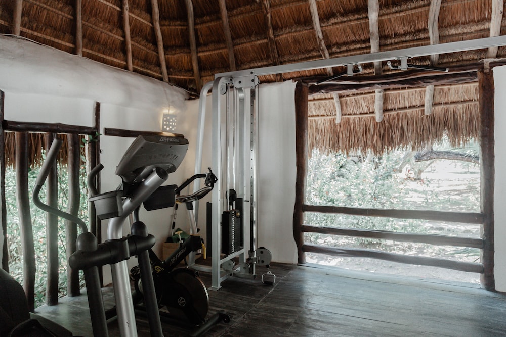 Blue Holbox Hotel 45/70