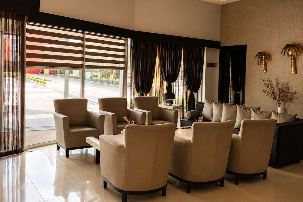 Orty Airport Hotel 39/63