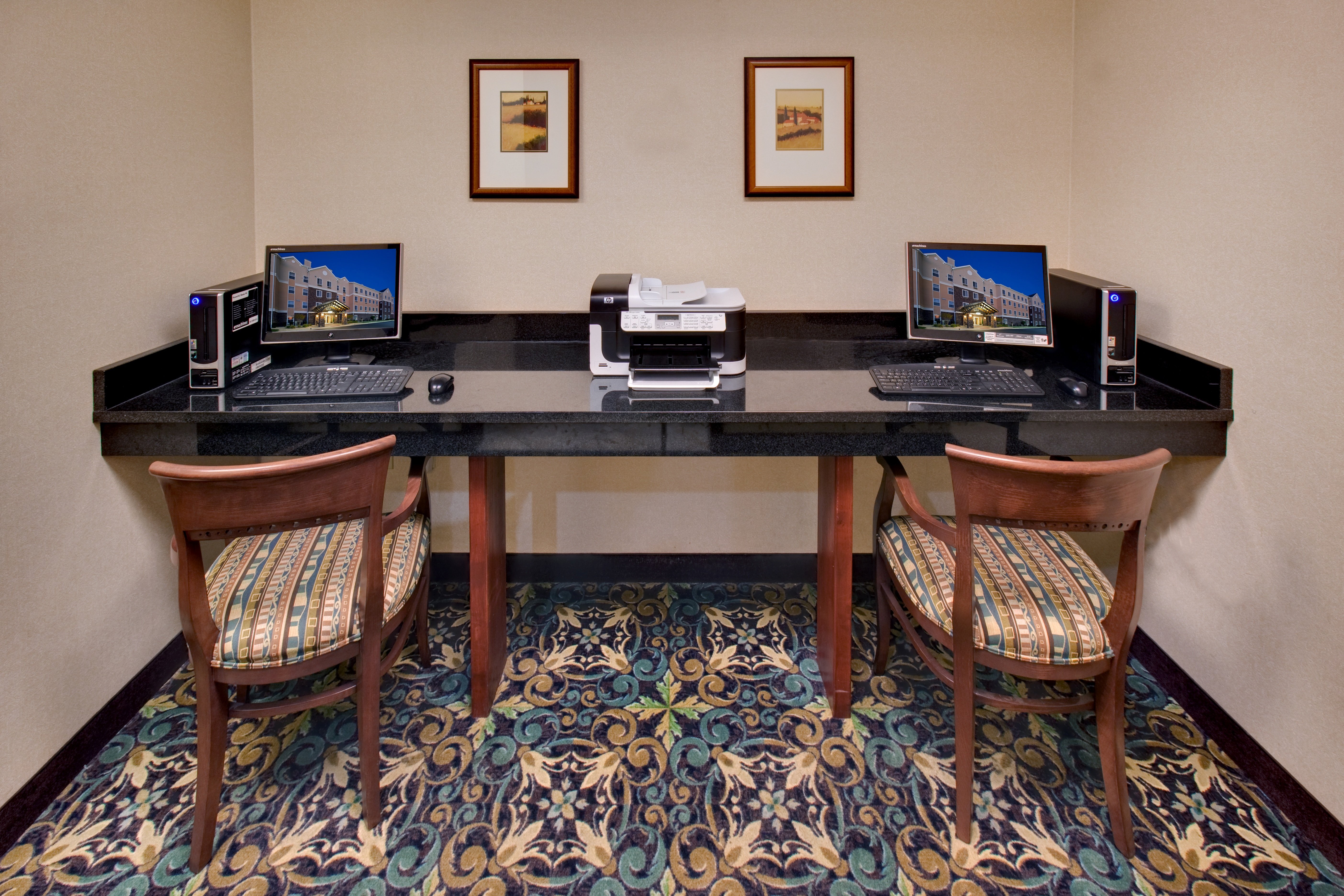 STAYBRIDGE SUITES ROCKFORD 66/73