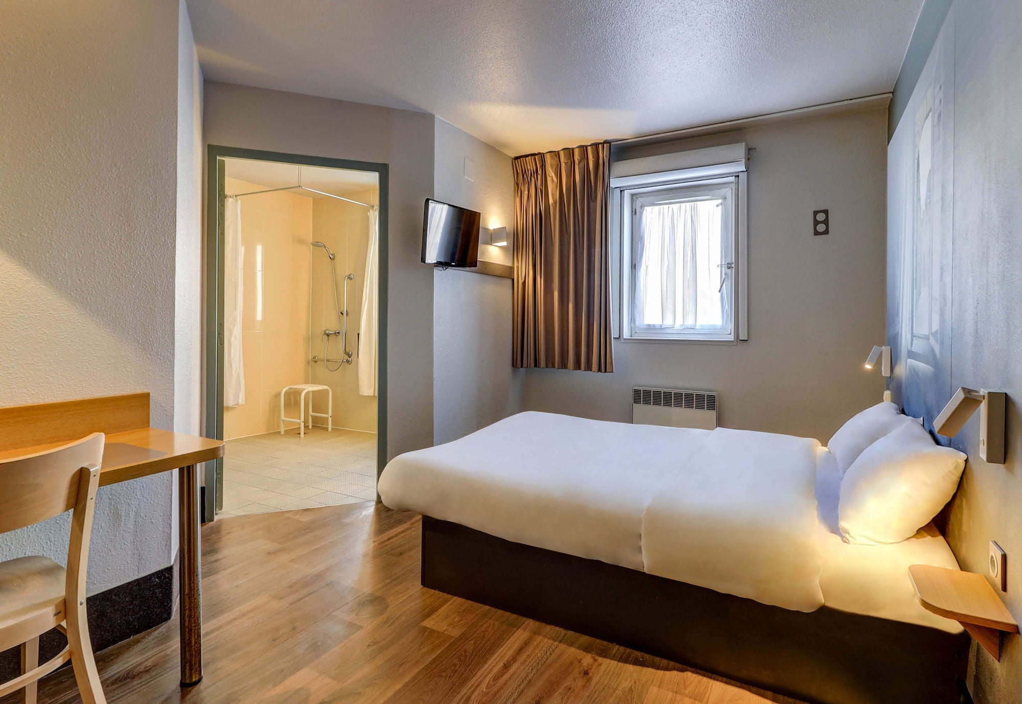 ROOM, DOUBLE BED, ACCESSIBLE