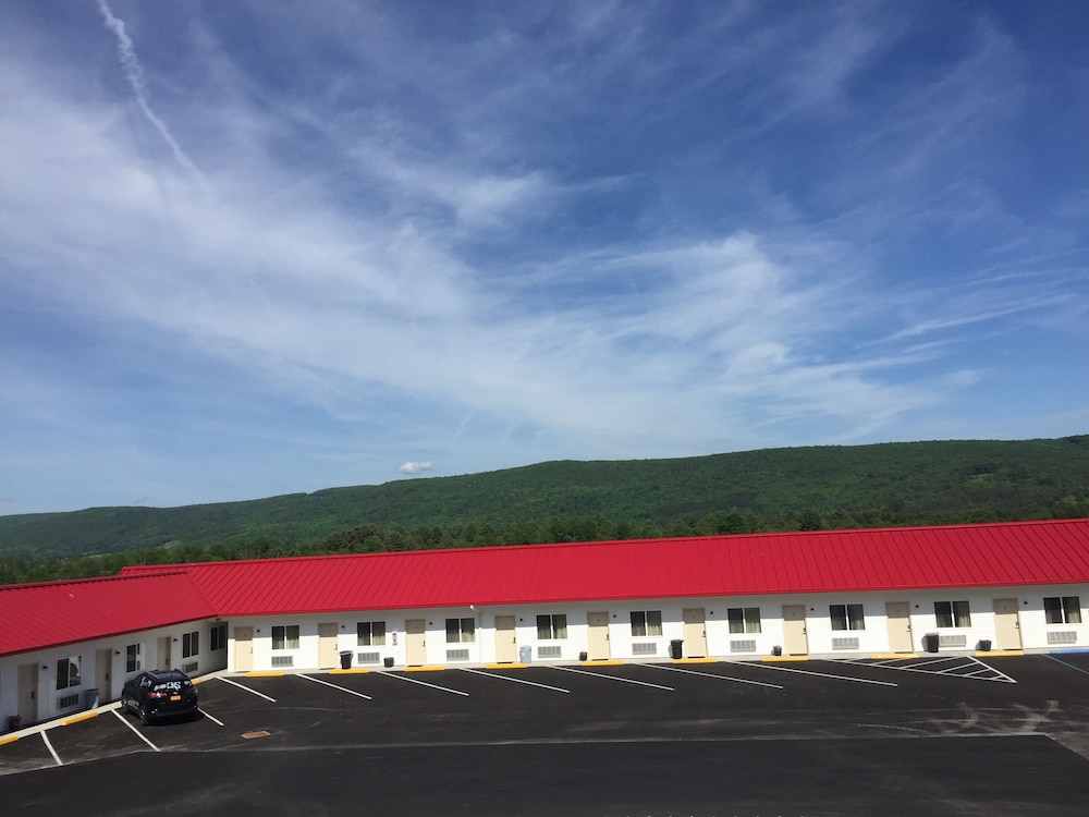 Apple Inn And Suites 2/50