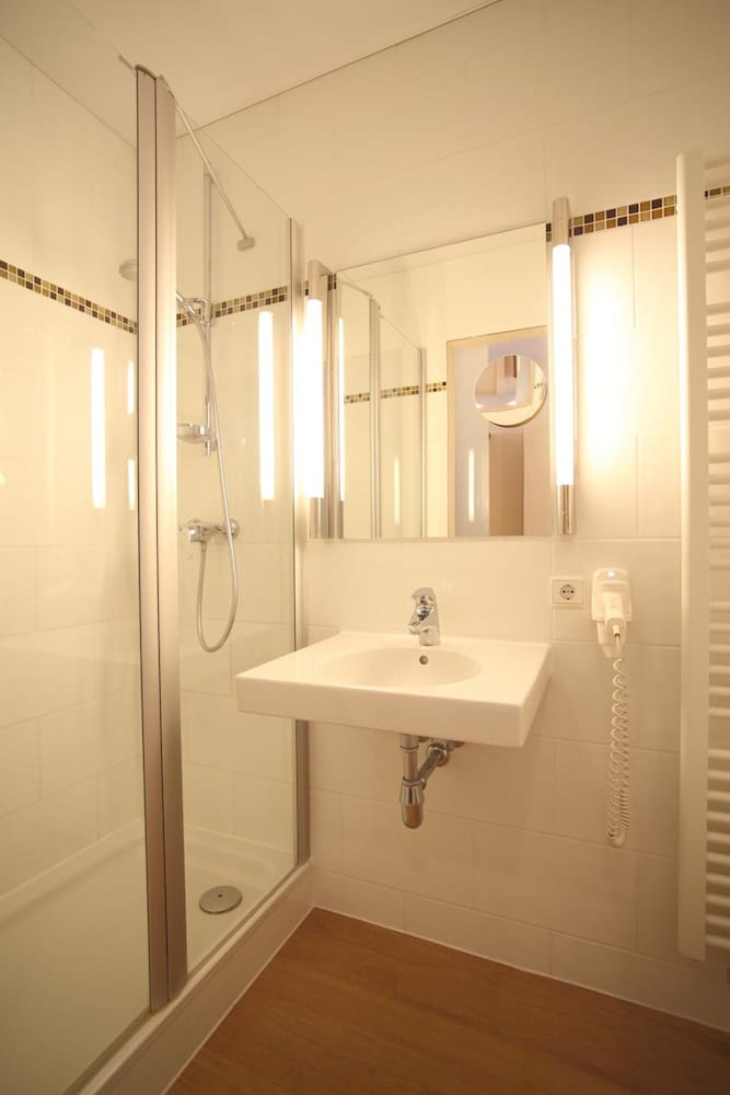 Hotel Alster Hof 57/60