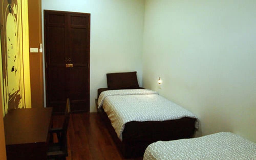 Sunny Hostel Phuket 7/29