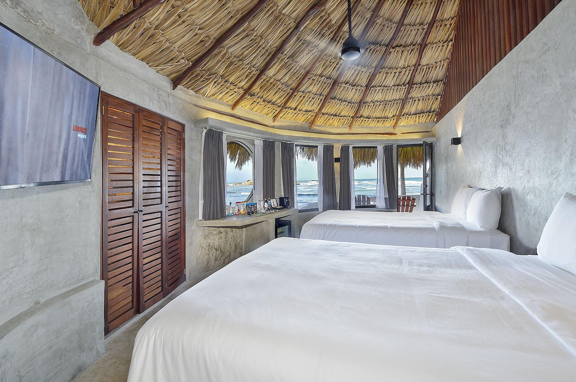 Room, 2 Double Beds, Ocean Front, Mini Pool