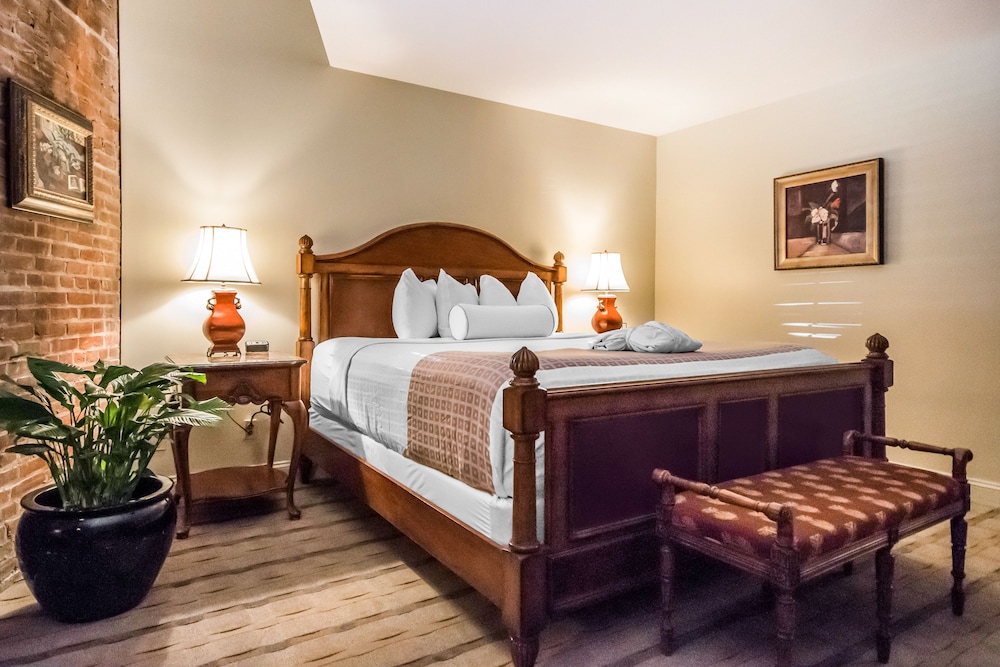 The Inn at Henderson's Wharf, an Ascend Collection Hotel 5/44