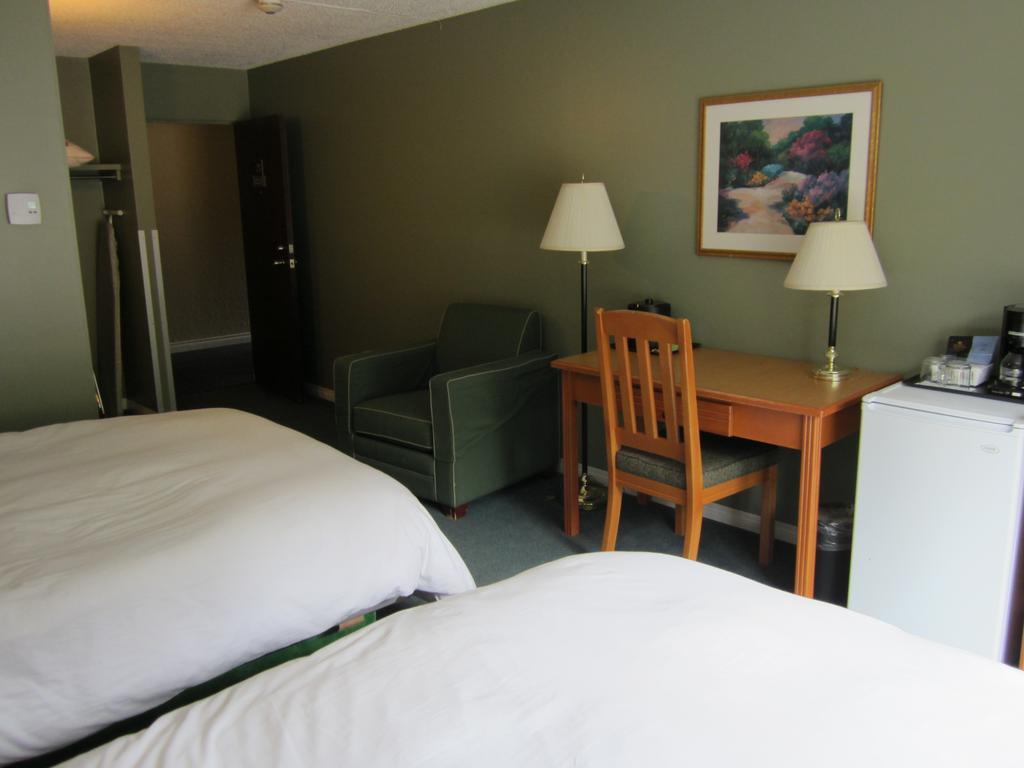 Wells Gray Inn 6/19