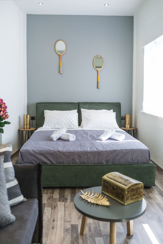 Athens Version Luxury Suites 13/70