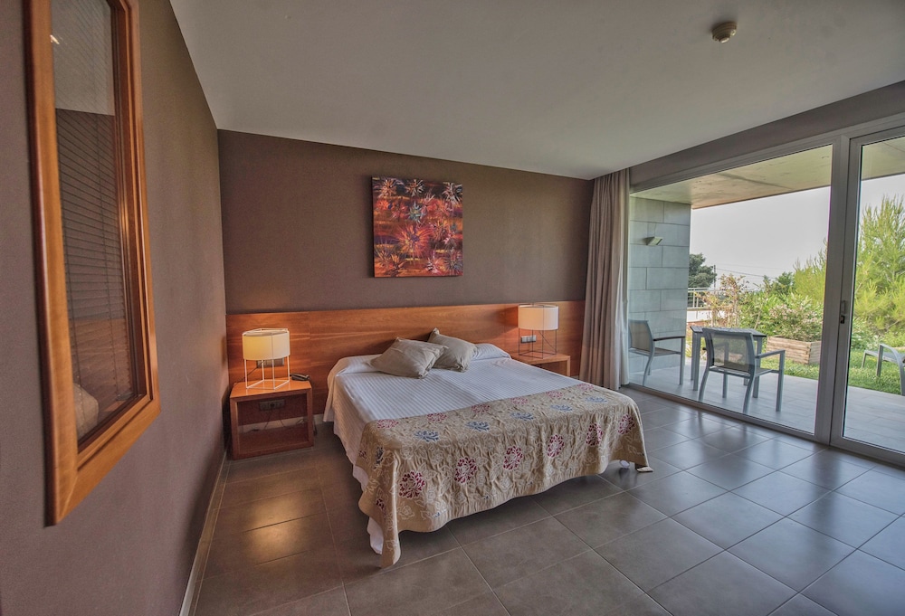Hotel Restaurant Spa Mas Ses Vinyes 5/50