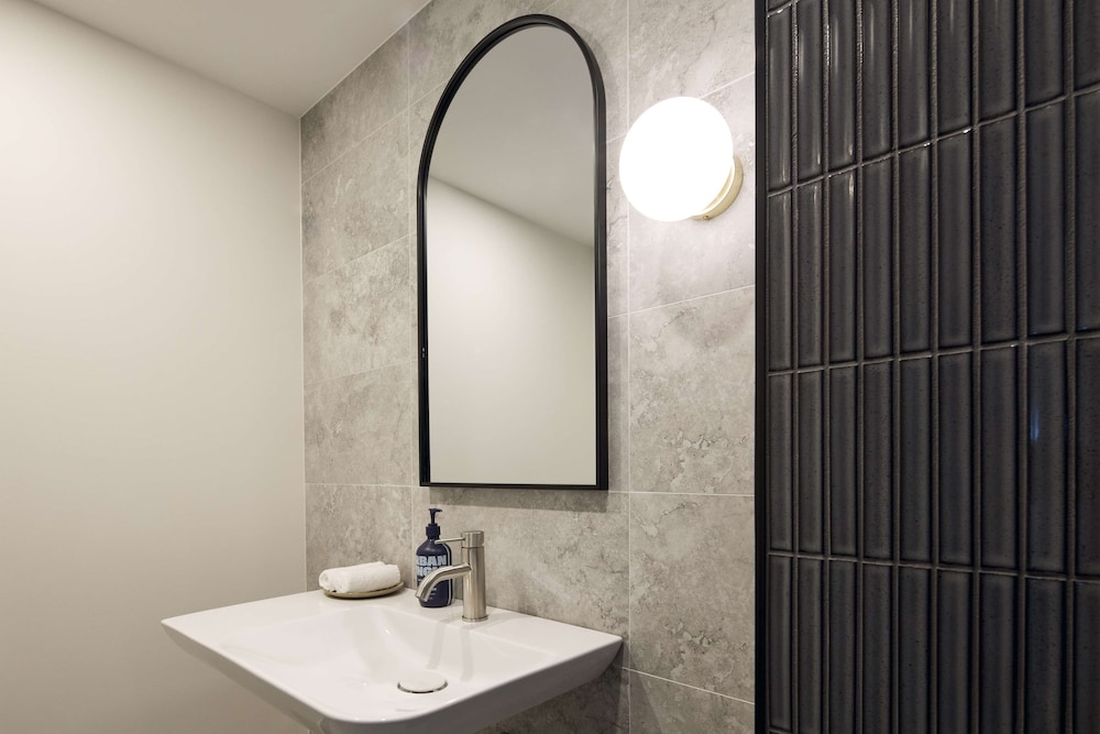 Hotel Totto Wollongong 47/51