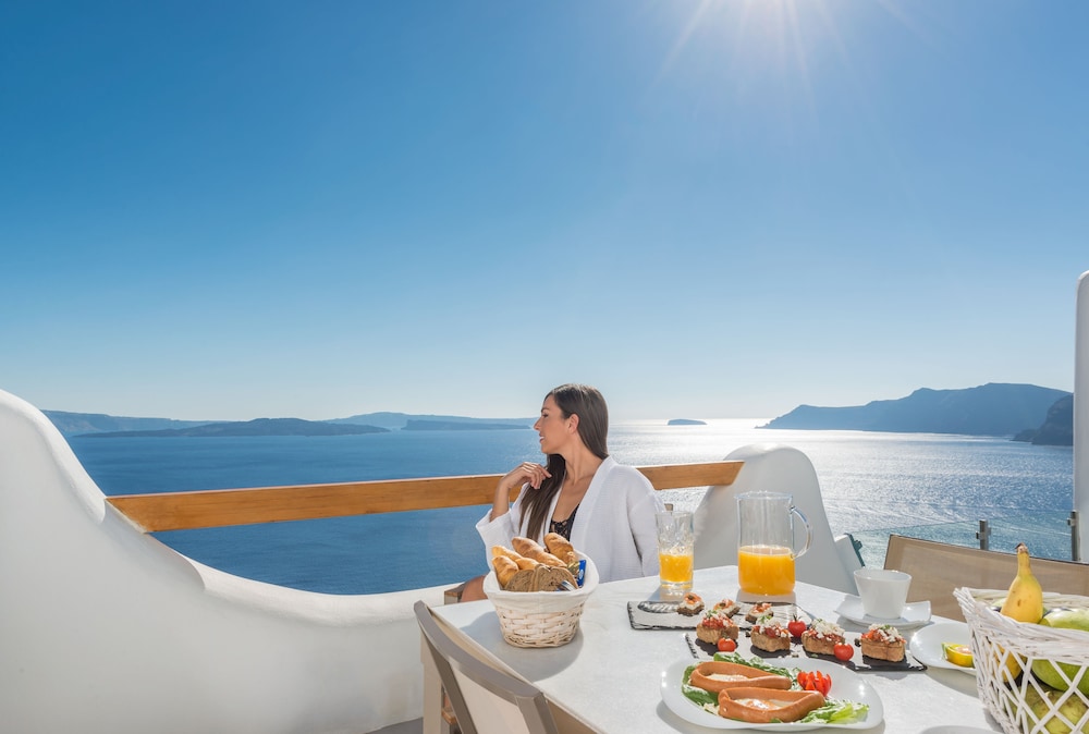 Elite Luxury Suites 40/50