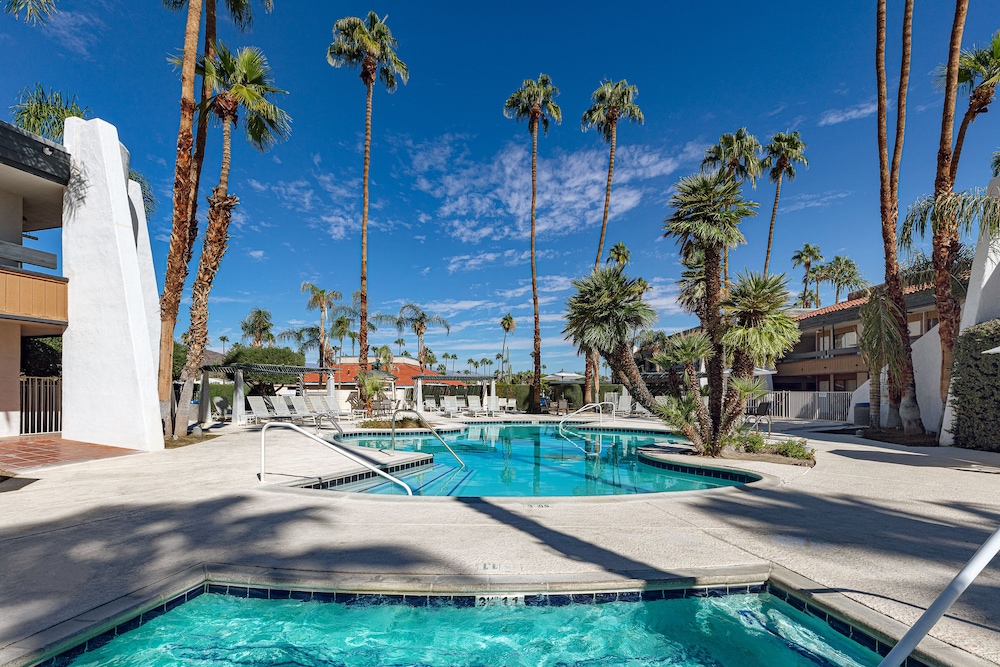 Travelodge By Wyndham Palm Springs 36/41