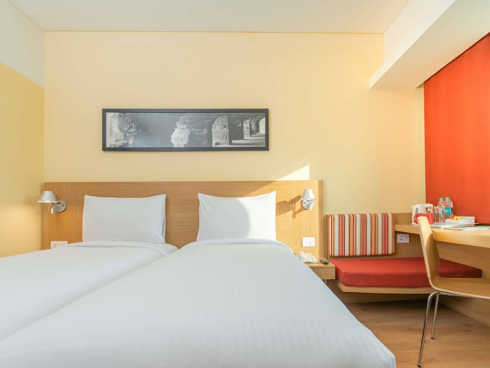 IBIS HYDERABAD HITEC CITY 19/70