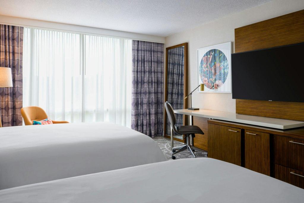 Guest Room, 2 Queen Beds, High Floor