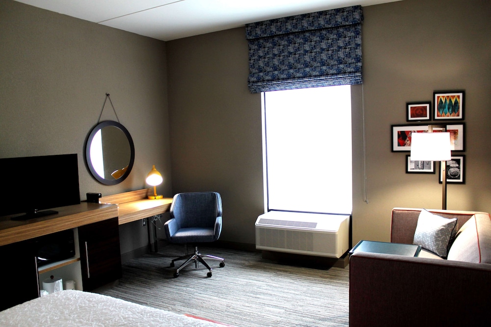 Hampton Inn Forsyth Ga 35/46