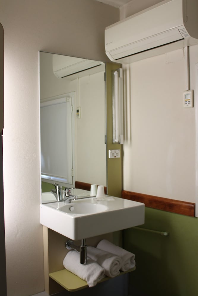 ibis budget Melbourne Airport 71/73