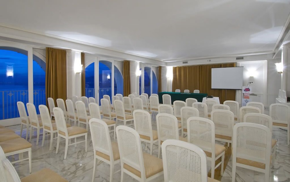 Grand Hotel Riviera 39/50